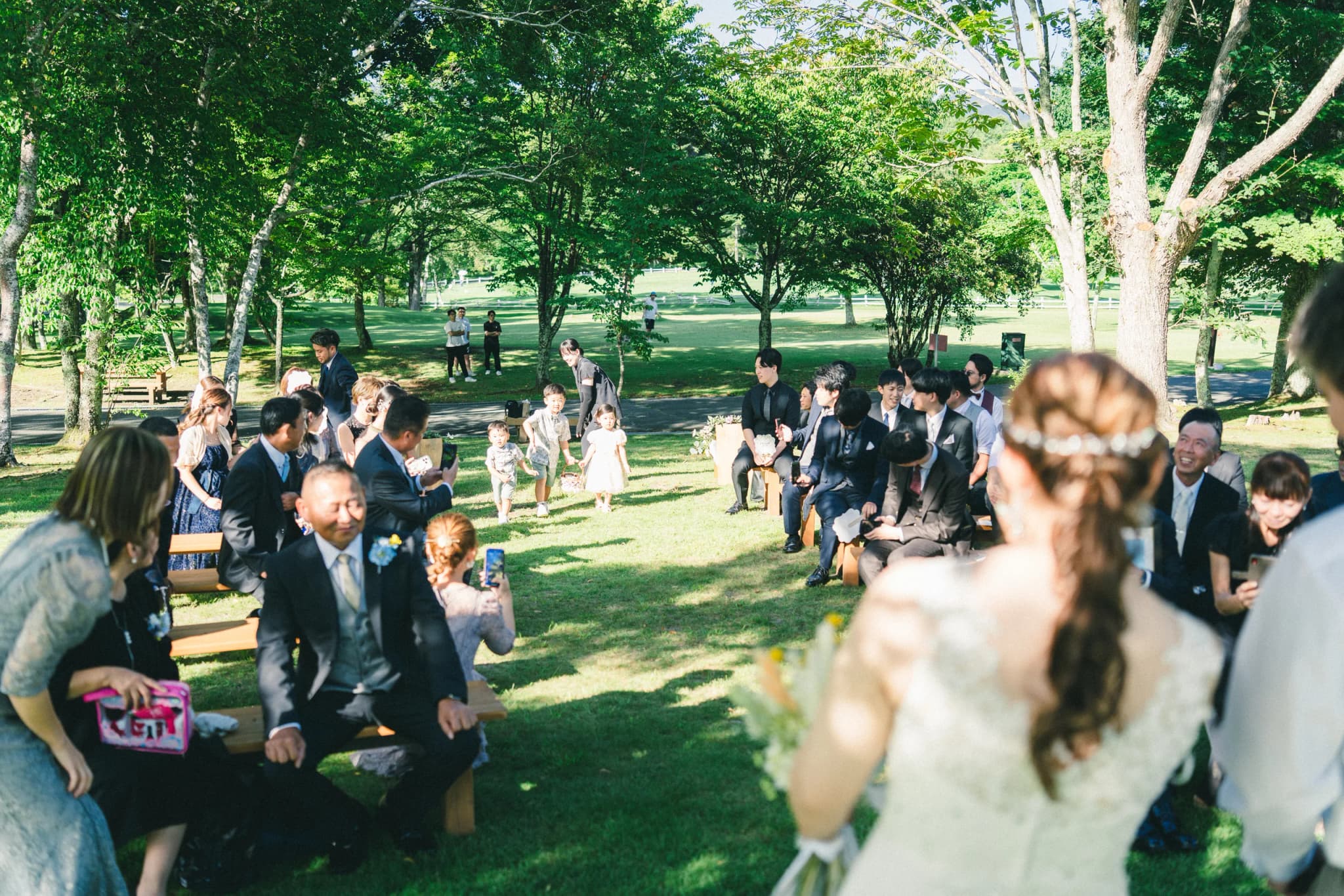 F さん & O さん — カフェウェディング